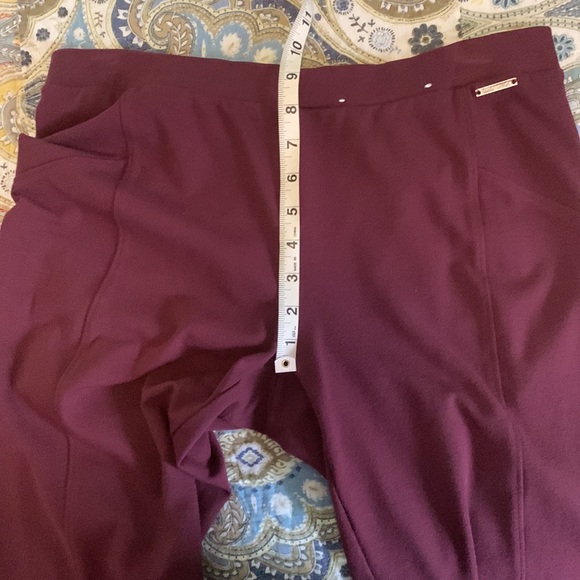 Ellen Tracy COMPANY Bordeaux color pull-up leggings L - Picture 9 of 11